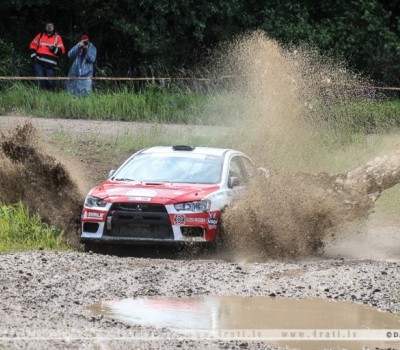 Samsons ātrākais Žemaitijas rallija pirmajā dienā 